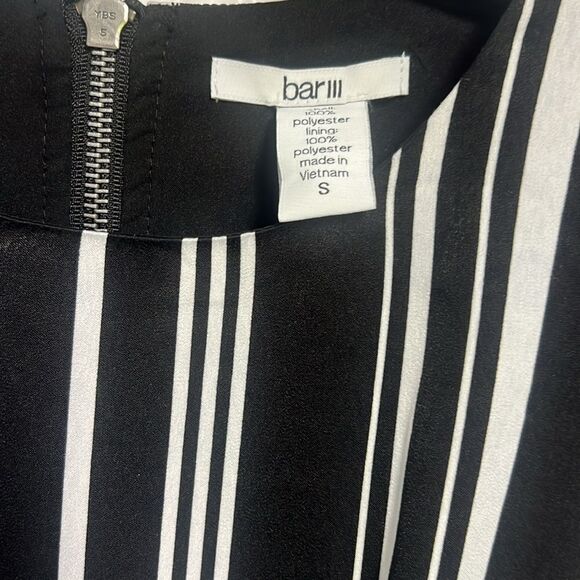 BAR III - Shorts Romper - BRAND NEW - Black and White - Size Small - Picture 2 of 4